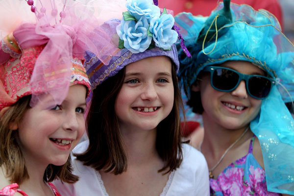 Hats show in New York Easter parade