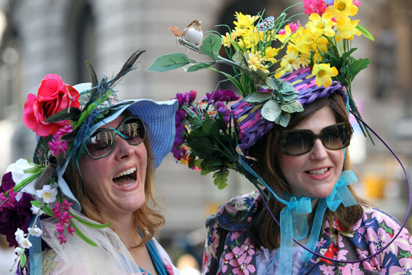 Hats show in New York Easter parade