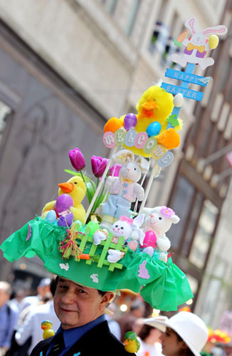 Hats show in New York Easter parade