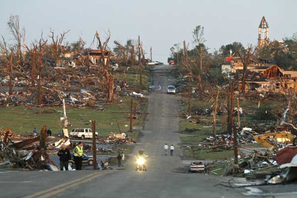 Monster tornado hits US