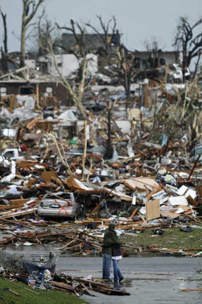 Monster tornado hits US