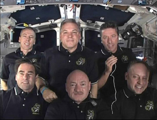 Shuttle crew prepares for Florida homecoming