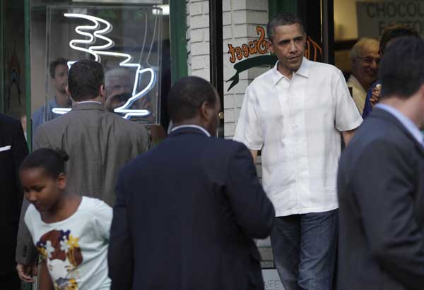 Obamas celebrate Father's Day with ice cream