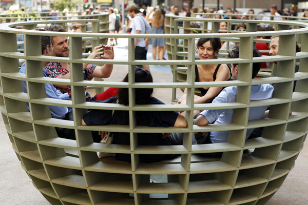 'Meeting Bowls' in Times Square