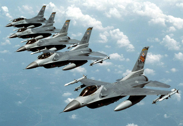 Iraq signs deal to buy 18 F-16 warplanes
