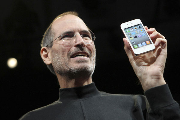 Apple co-founder Steve Jobs dies at 56