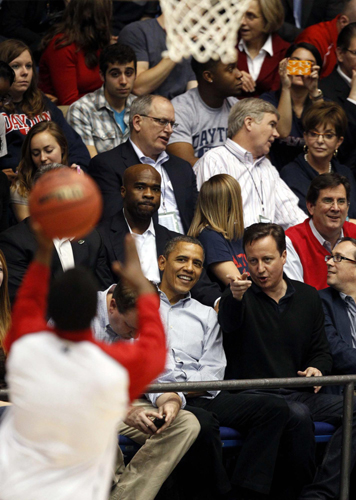 Obama, Cameron watch basketball tournament