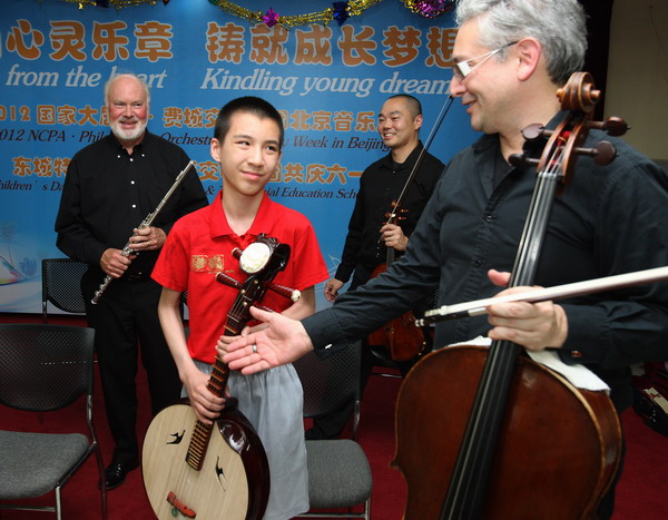 A symphony by US musicians and Chinese special kids