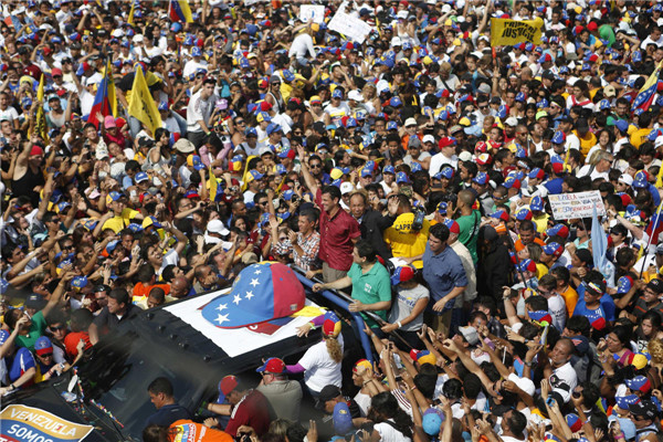 Opposition holds big rally in Venezuelan capital