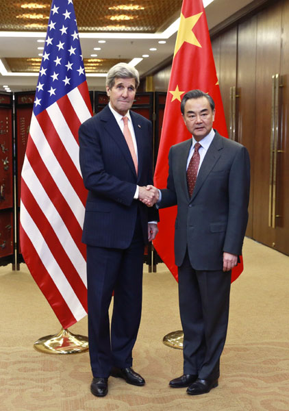 Chinese FM and Kerry hold talks to eliminate strategic doubts