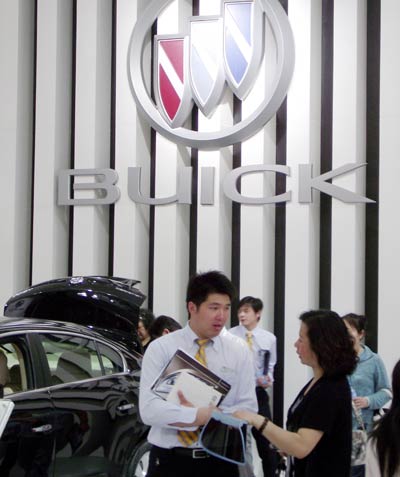 GM slashes prices to maintain lead in Chinese market