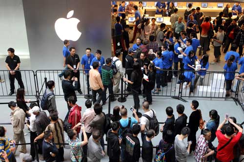 Apple opens new Shanghai store