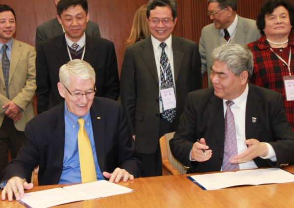 Across America: Nanjing University signs deal with UC Berkeley