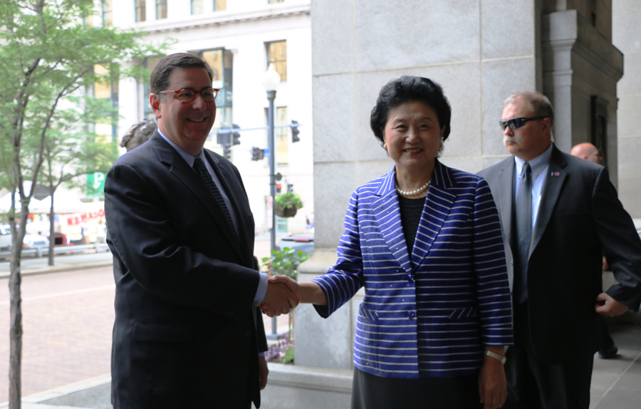 Liu Yandong meets Pittsburgh mayor