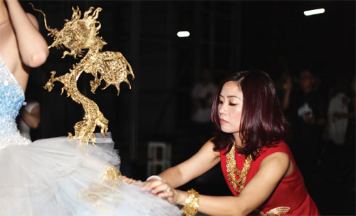 Guo Pei: Rihanna's Chinese couturier