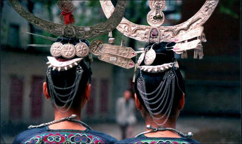 Masters of adornment