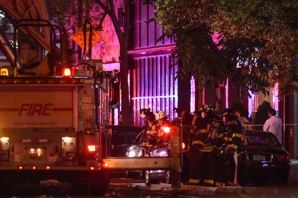 Explosion rocks Manhattan neighborhood, at least 25 hurt