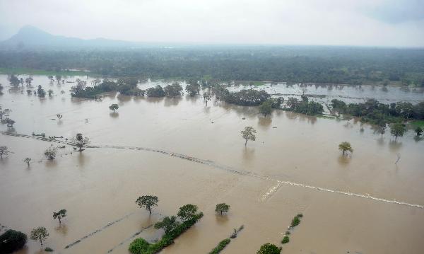 Severe flood kills 13 in Sri Lanka