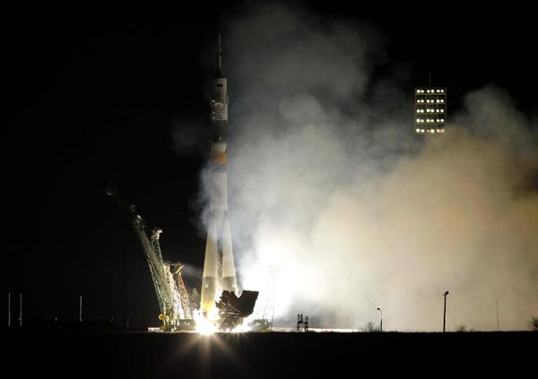 Russia launches manned spacecraft