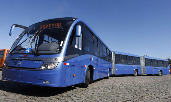 Longest articulated bus makes debut in Brazil