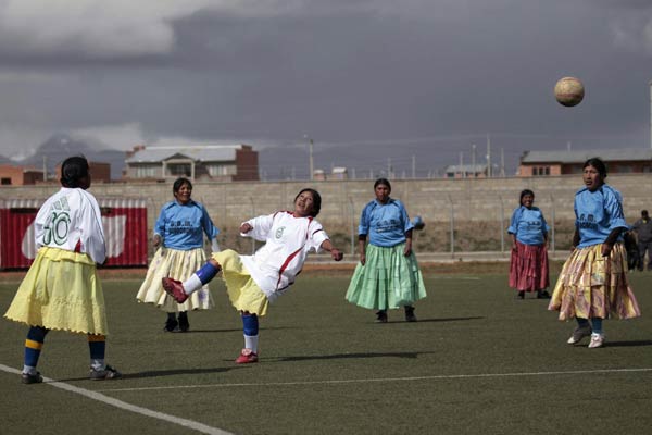 Highland soccer women aim high