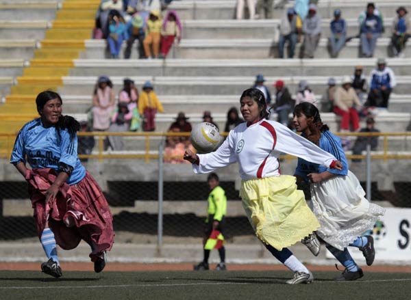 Highland soccer women aim high