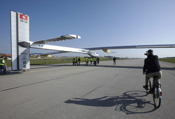 Solar-powered airplane test flight