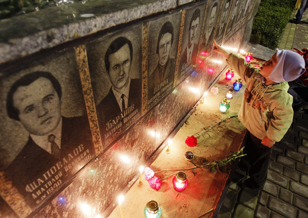 Bell tolls 25 times in memory Chernobyl nuke disaster