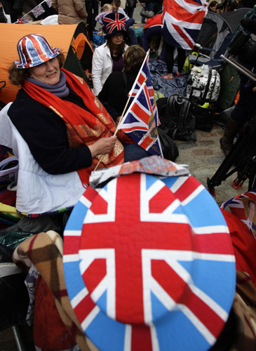 Royal wedding fans wait for big moment