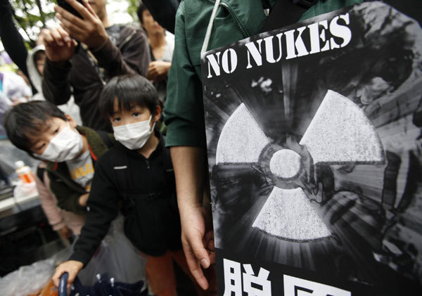 Japan plant delays decision on halting reactors