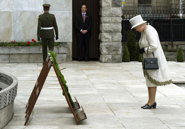 British queen begins historic visit to Ireland