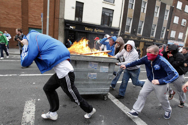 Queen's visit to Ireland prompts violent clashes