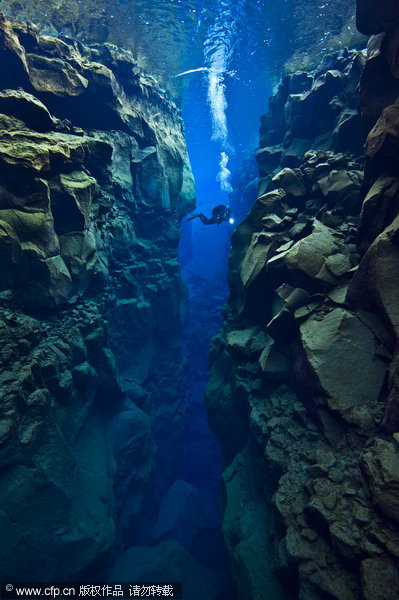 underwater valley