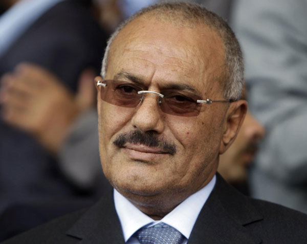 Yemen's Saleh injured in shelling, 7 killed