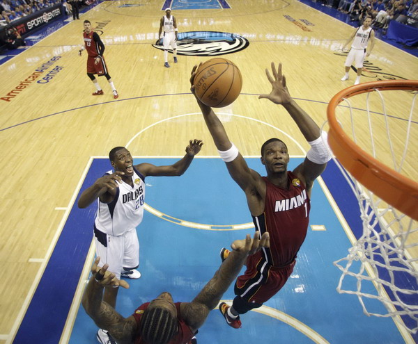 Heat beat Mavs in NBA Finals Game 3