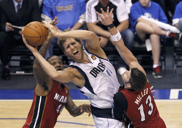 Heat beat Mavs in NBA Finals Game 3