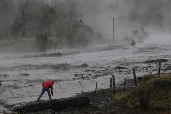 Chilean river fed by volcano-heated water