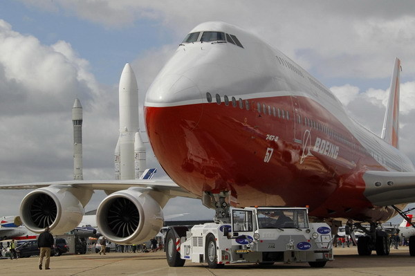 New elongated Boeing 747 lands at Paris Air Show