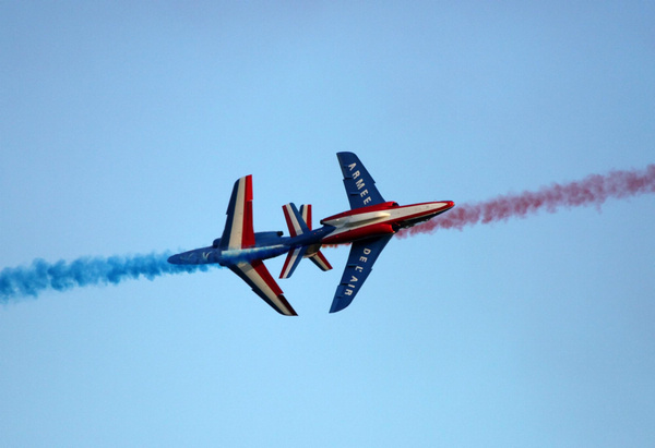 Gravity-defying stunts at Belgium air show