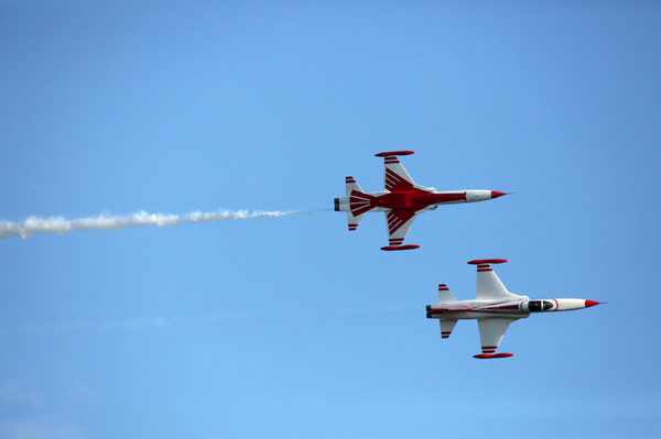 Gravity-defying stunts at Belgium air show
