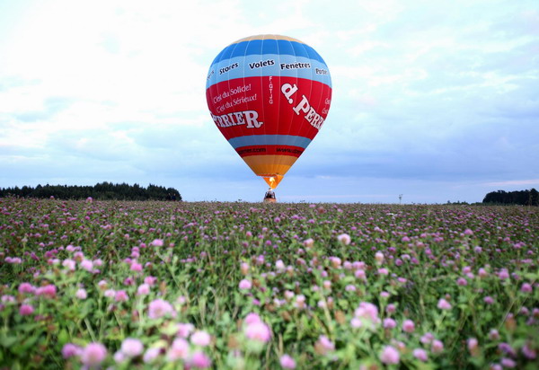 Hot air balloons again in France