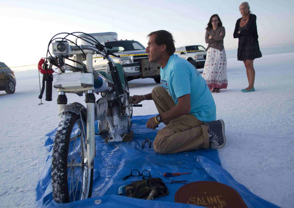 SpeedWeek race on Bonneville Salt Flats