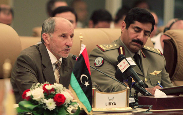 Rebel chief: Gadhafi remains a threat