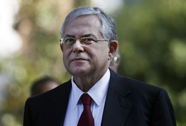 Papademos becomes new Greek PM