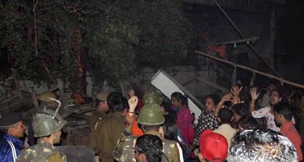 14 killed, 50 injured in fire in Indian
