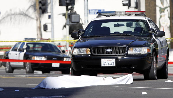 Gunman killed by police in Hollywood