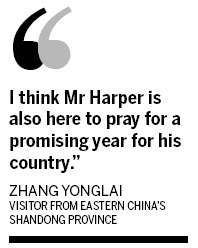Canadian PM meets locals on trip to Temple of Heaven