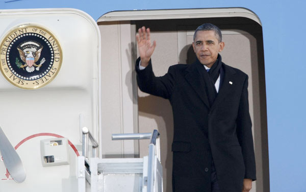 Obama visits Korean border ahead of nuclear summit