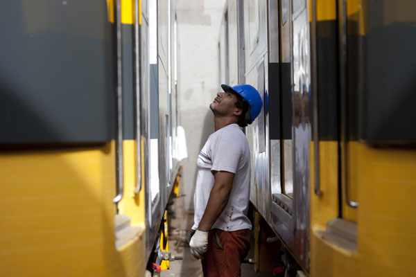 China-made subway trains arrive in Argentina