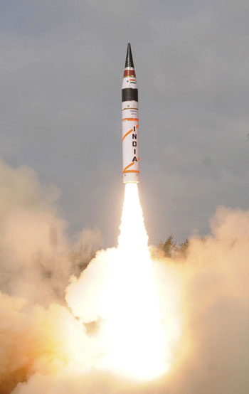 India testfires long-range missile